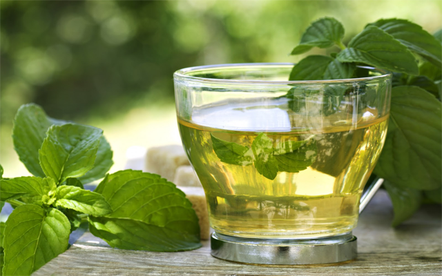 Parsley tea - Remedy for Urinary Infections, Kidney Stones, Ovarian Cancer, Anemia...