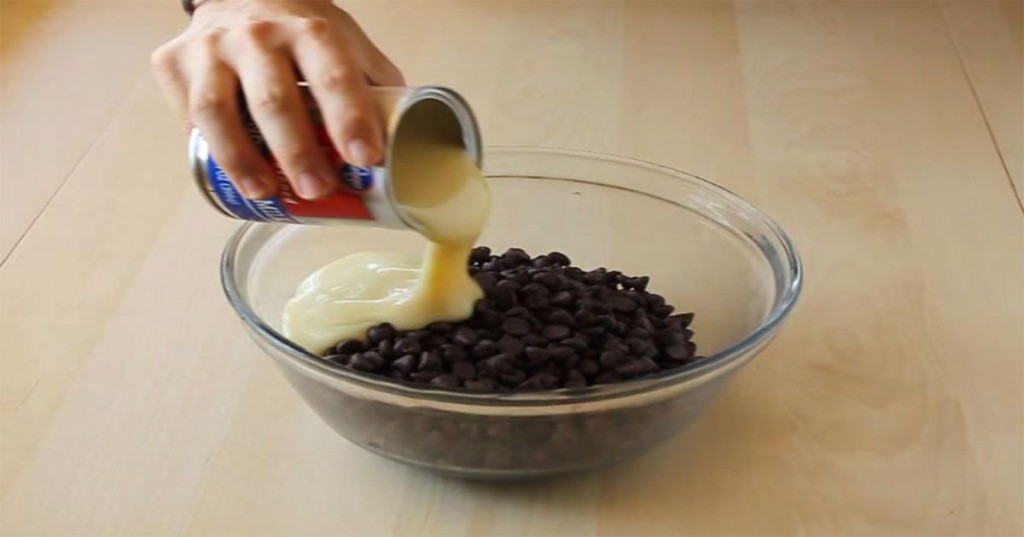 Simple Steps To Make Fudge In The Microwave