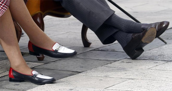 With These Tricks Your Feet Will Never Smell Again!