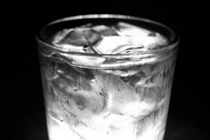 Heres-Why-You-Should-Never-Drink-Iced-Water