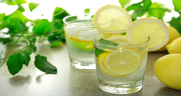 Lemon_and_water