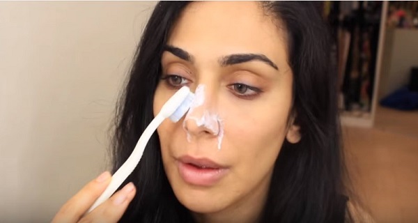 She Rubs Her Nose with Toothpaste and Something Amazing Happens to Her…I’m Trying This Tonight (VIDEO)