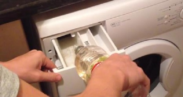 This Will Make Your Clothes Bright White And Fresh Like Spring. No Chemicals, Cheap And Easy!